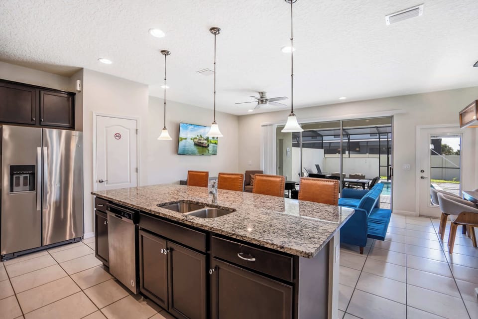 Townhome, Multiple Beds, Pool Access, Pool View (House of Fun at Windsor Westside) | Interior
