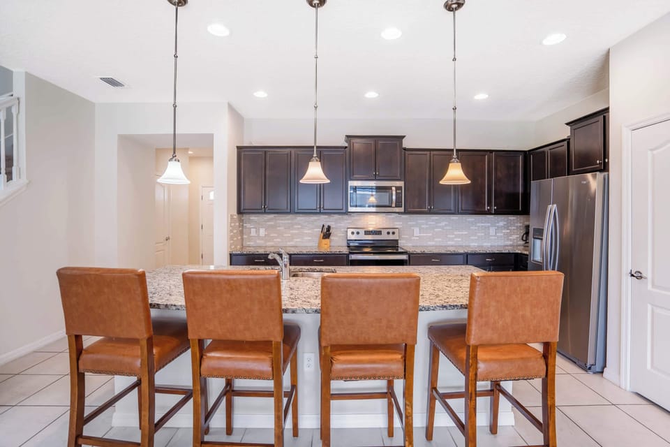Townhome, Multiple Beds, Pool Access, Pool View (House of Fun at Windsor Westside) | Private kitchen | Fridge, microwave, oven, stovetop