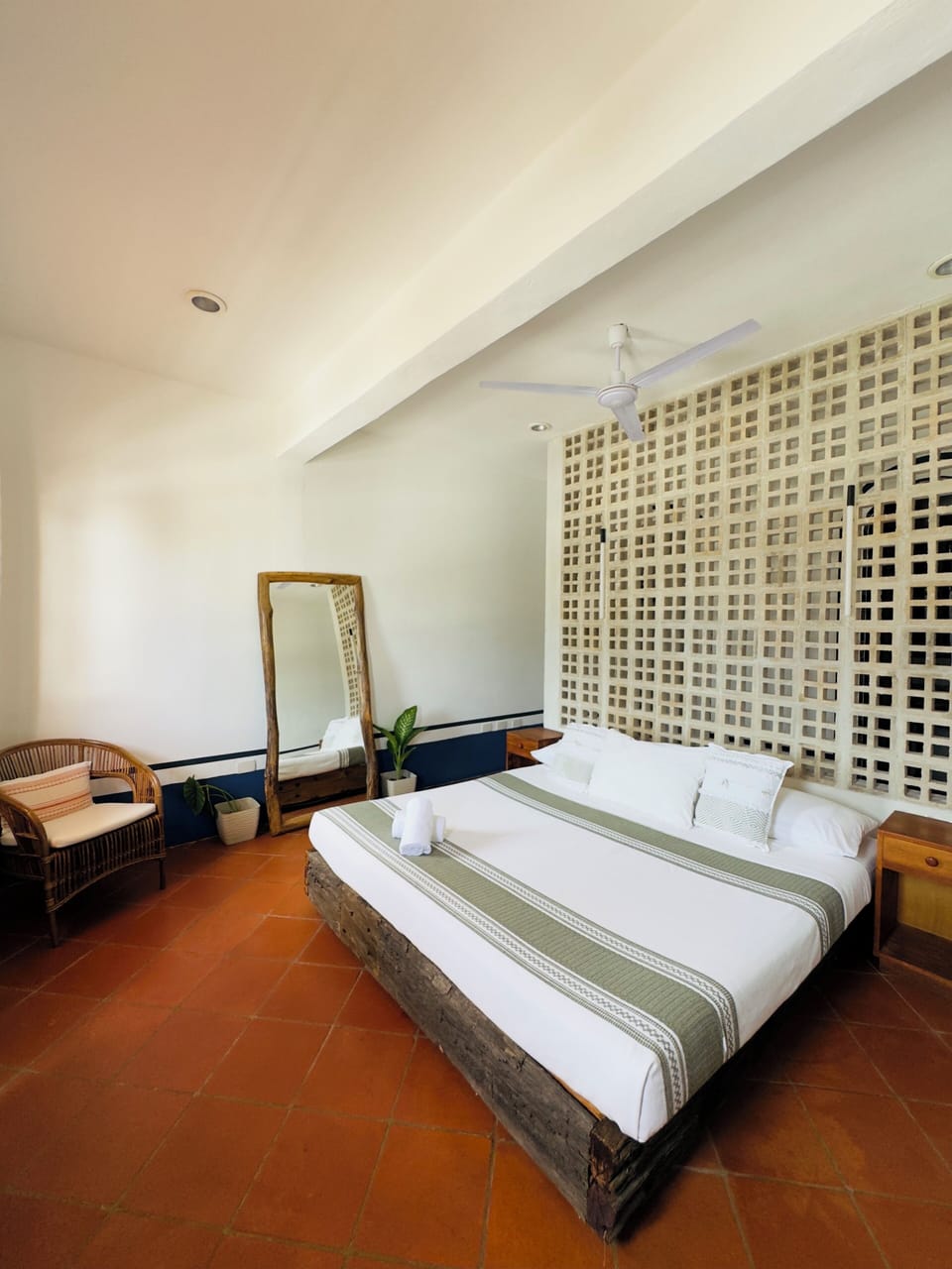 Deluxe Room | Premium bedding, in-room safe, individually furnished, desk
