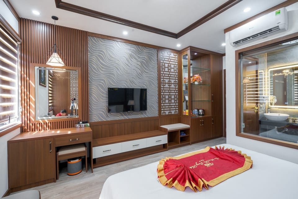 Junior Suite | Premium bedding, minibar, in-room safe, desk