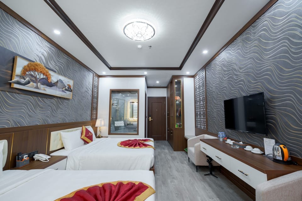 Premium bedding, minibar, in-room safe, desk