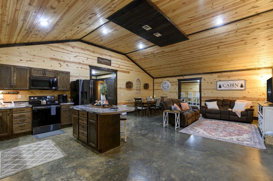 Makin Time is brimming with exciting amenities, making it an ideal destination for your next getaway.