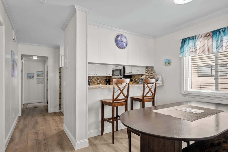 Breakfast Bar