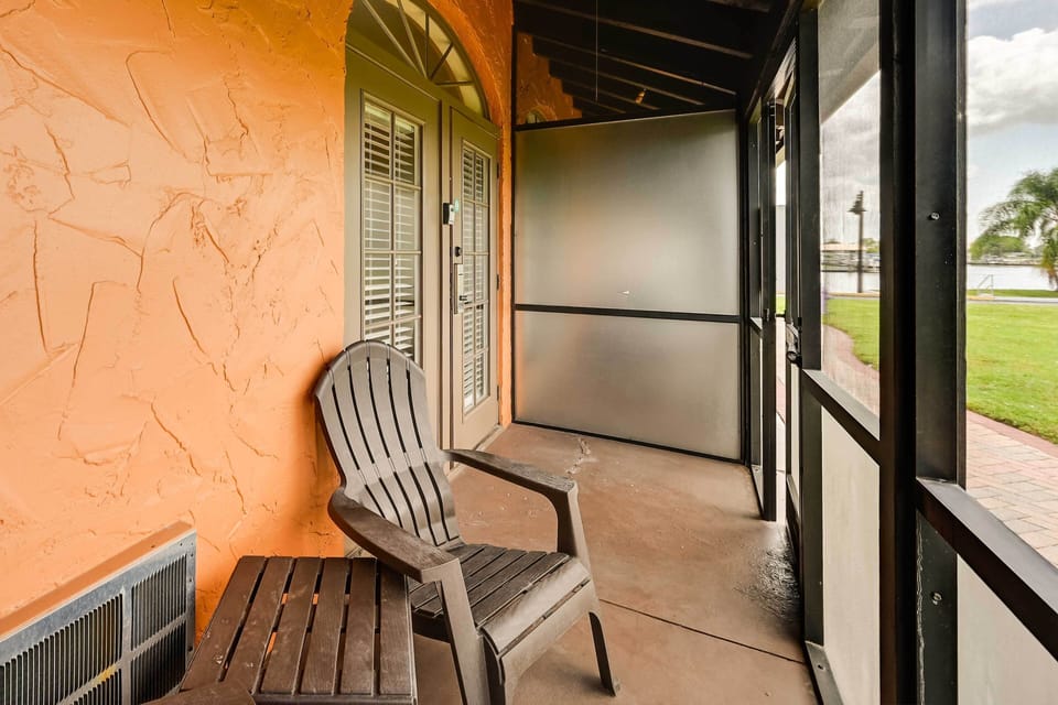 Screened-In Porch