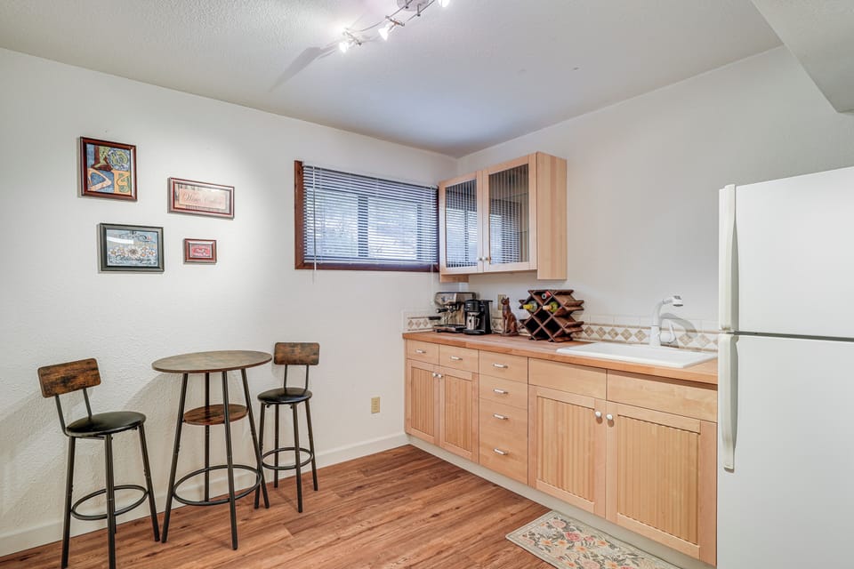 Additional Kitchenette