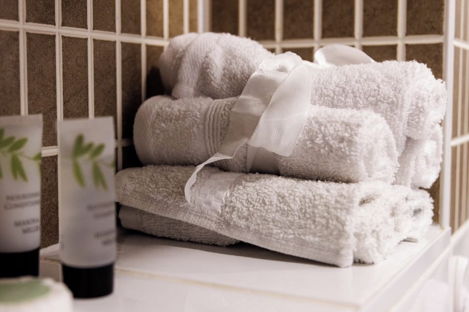 Bathroom amenities
