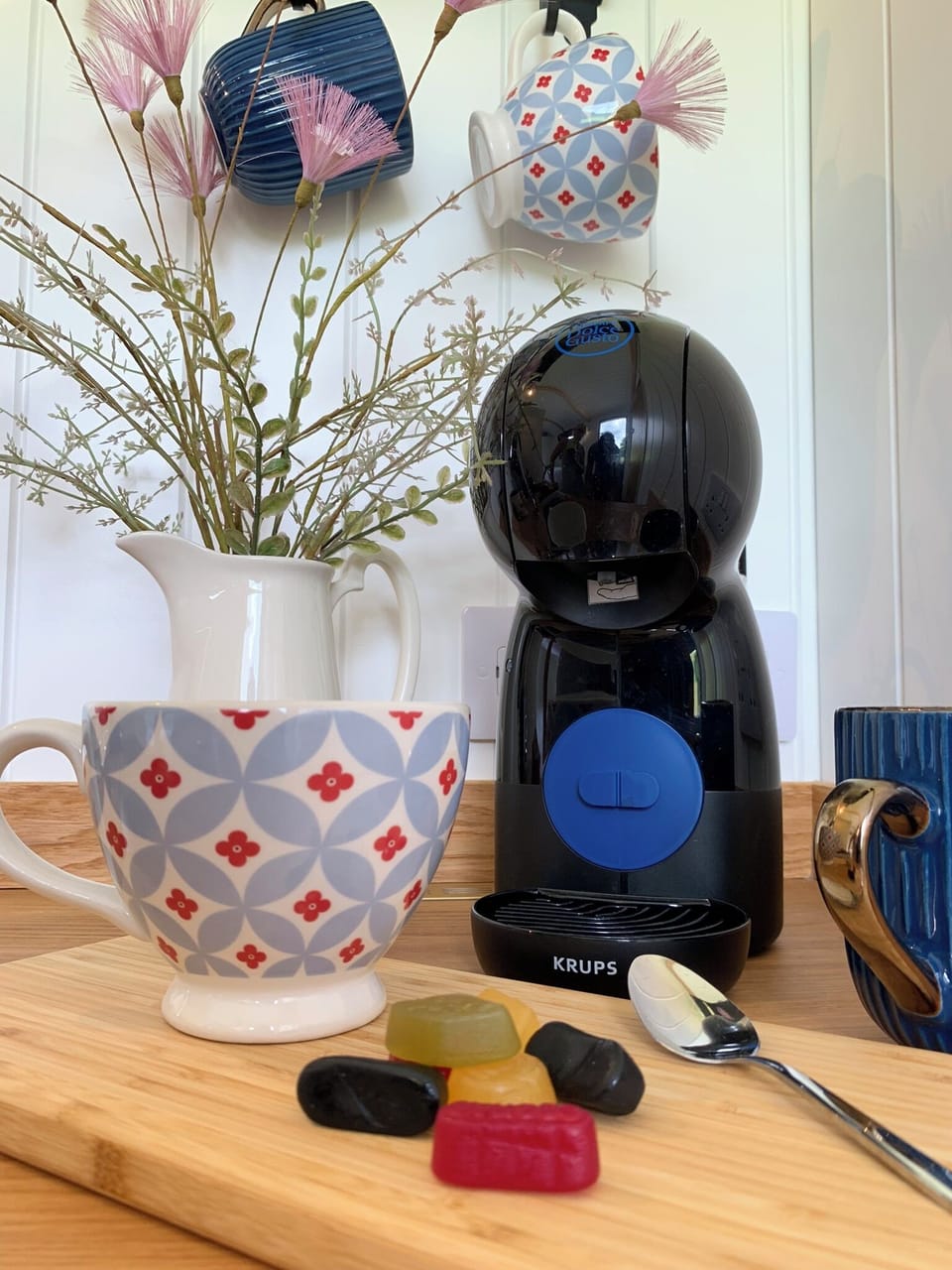 Standard Double Room, Non Smoking, Garden View | Private kitchenette | Mini-fridge, stovetop, coffee/tea maker, electric kettle