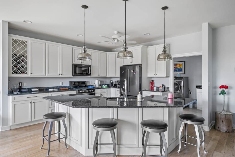 House, Multiple Beds, Patio, Garden View (Villages at Five Points Serenity) | Private kitchen | Fridge, microwave, oven, stovetop