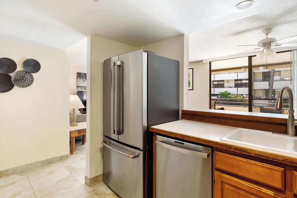 Condo, Multiple Beds, Lanai, Pool View (Honu Hale) | Interior