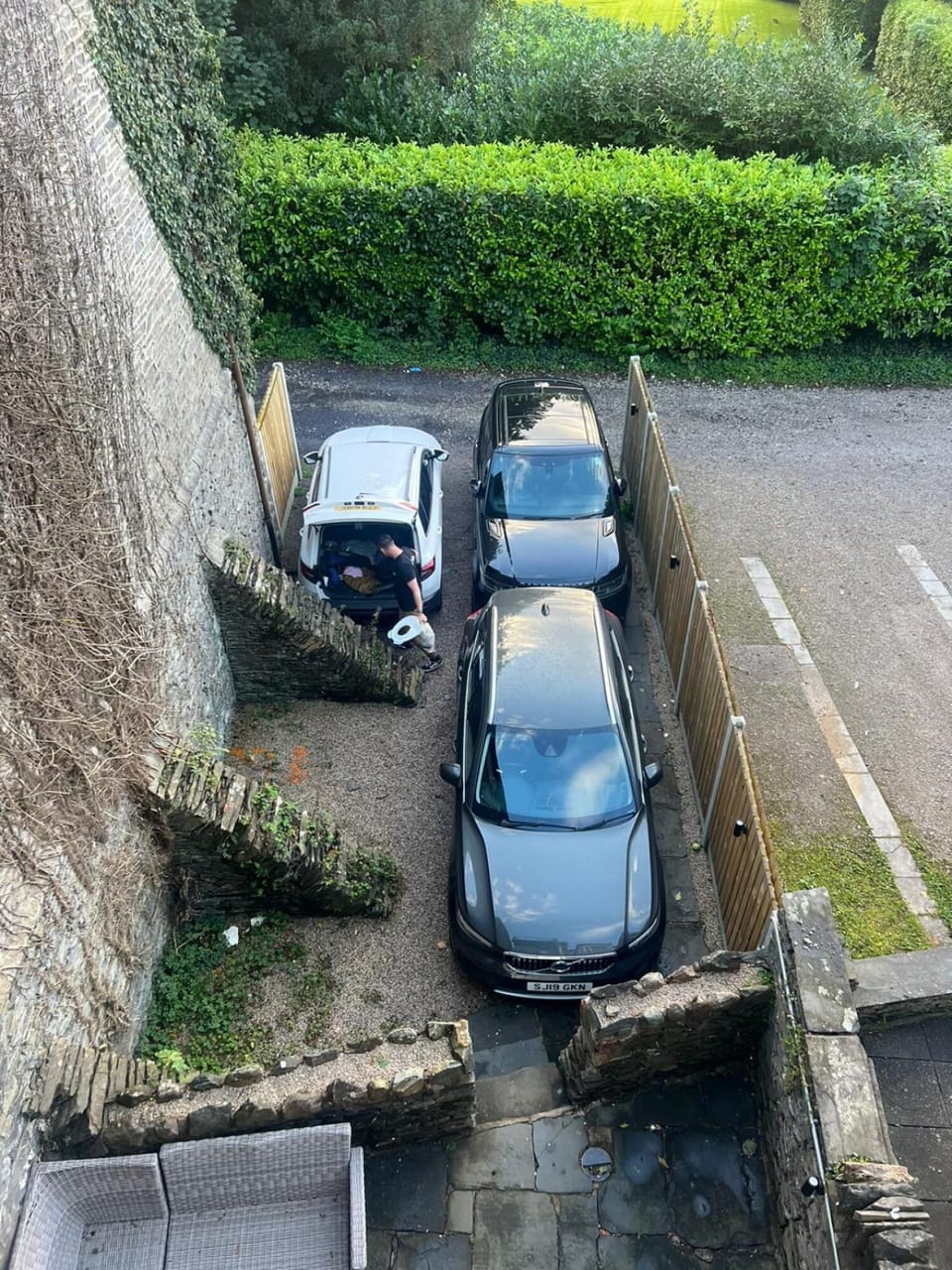 House | 4 bedrooms, desk