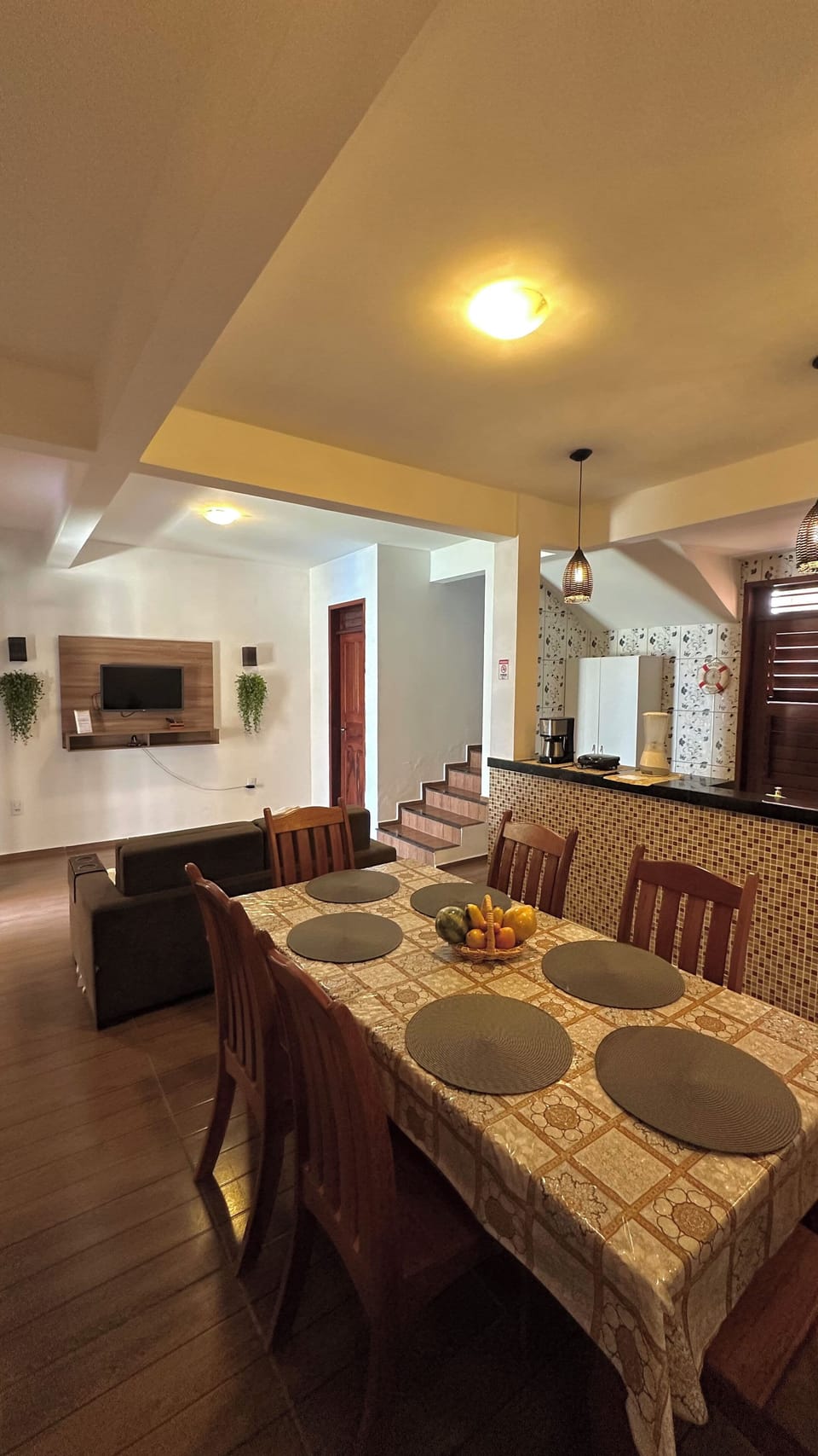 Family Duplex | Premium bedding, desk, WiFi (free), individually decorated