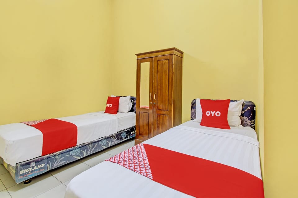 Standard Twin Room | Free WiFi, bed sheets