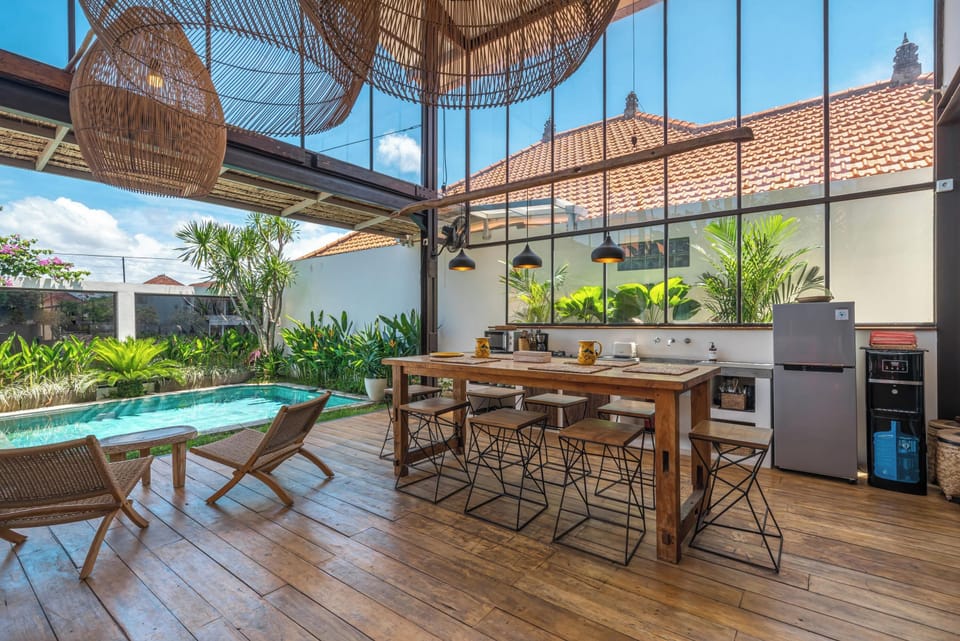 Grand Villa | Dining room
