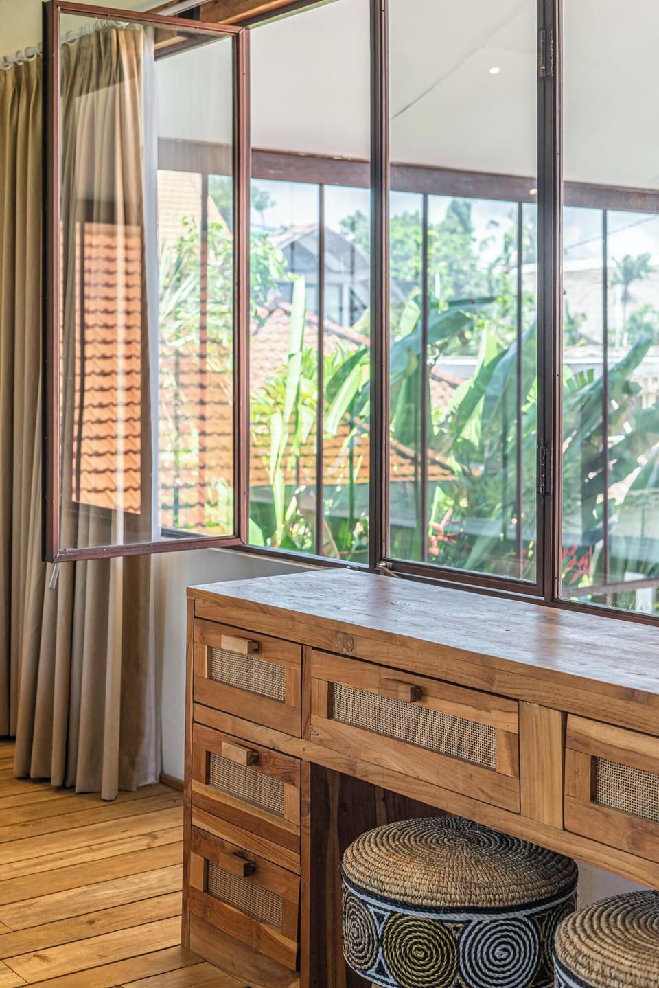 Grand Villa | 2 bedrooms, in-room safe, desk, iron/ironing board