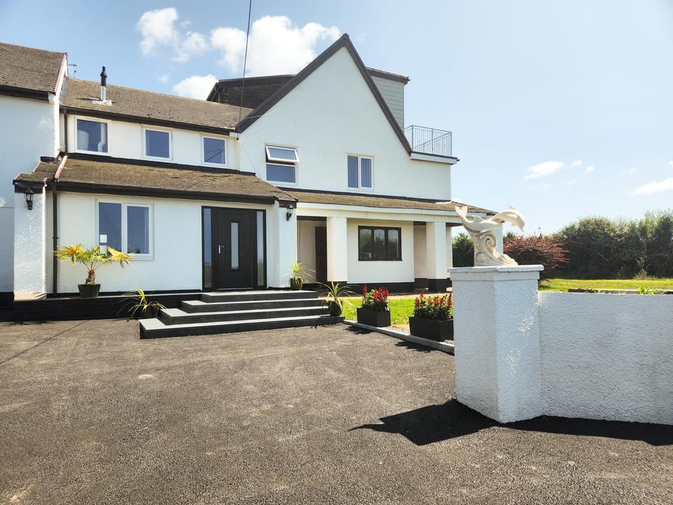 Bay View - 1 Bed Suite - Ocean Breeze - Port Eynon (3483)