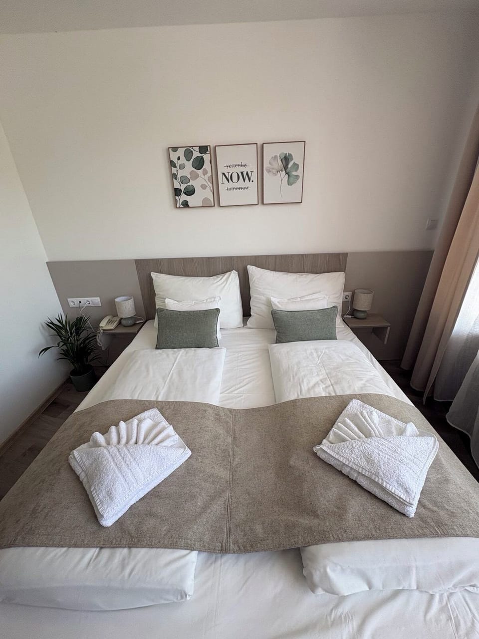 Design Double or Twin Room, Courtyard View | WiFi (free), bed sheets