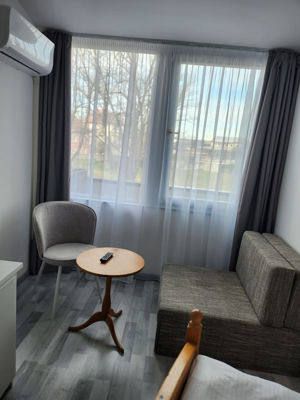 Deluxe Room | WiFi (free), bed sheets