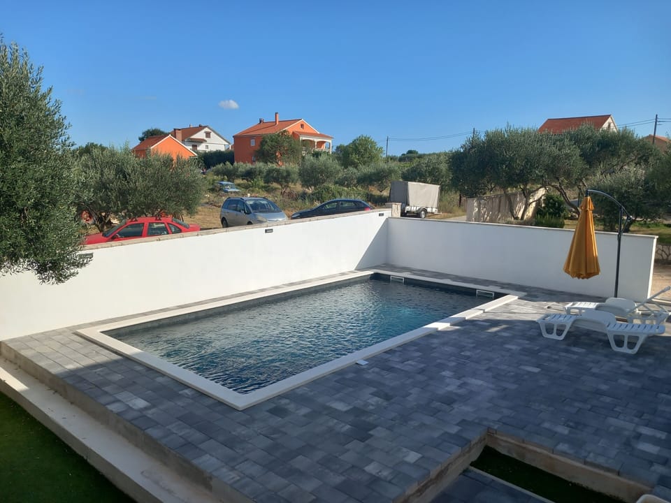 Apartment | Pool | Outdoor pool