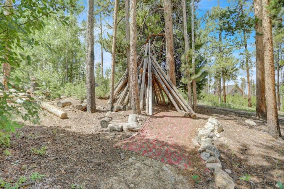 The Teepee!  Hours of fun here….