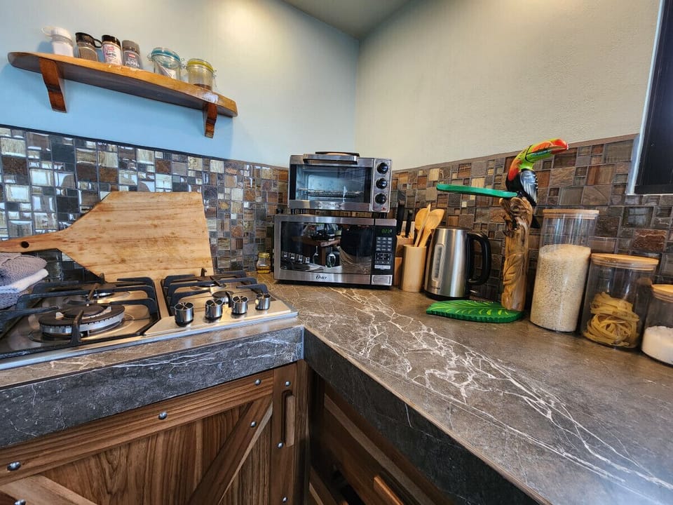 Full Kitchen with all your cooking essentials