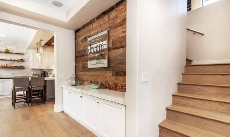 Stairs Leading to 2nd Floor