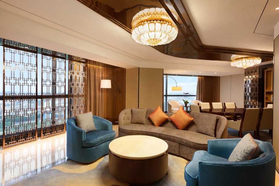 Luxury Suite, 1 King Bed, Smoking | Hypo-allergenic bedding, minibar, in-room safe, desk