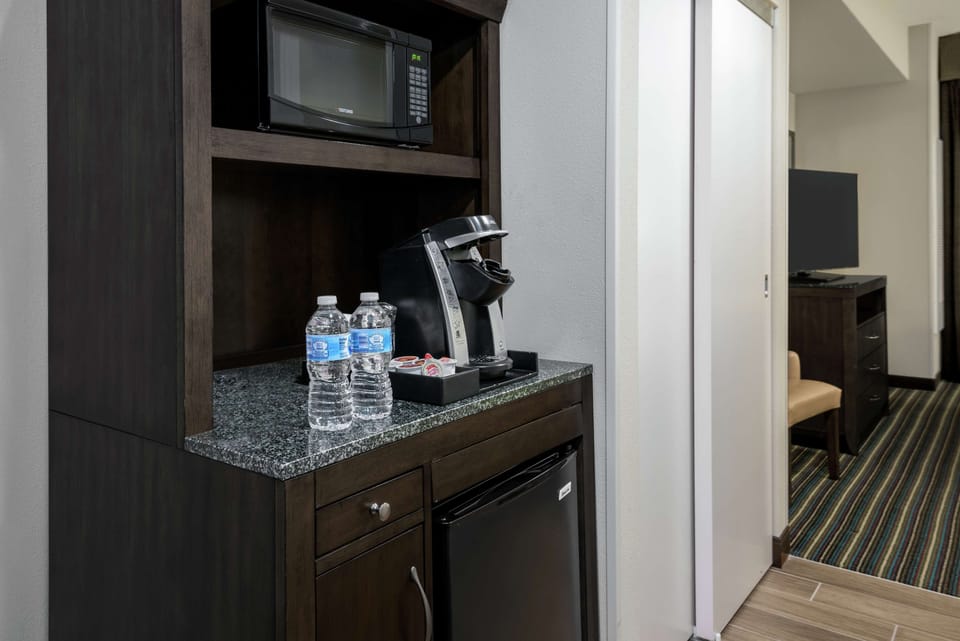 Premium bedding, pillowtop beds, in-room safe, desk
