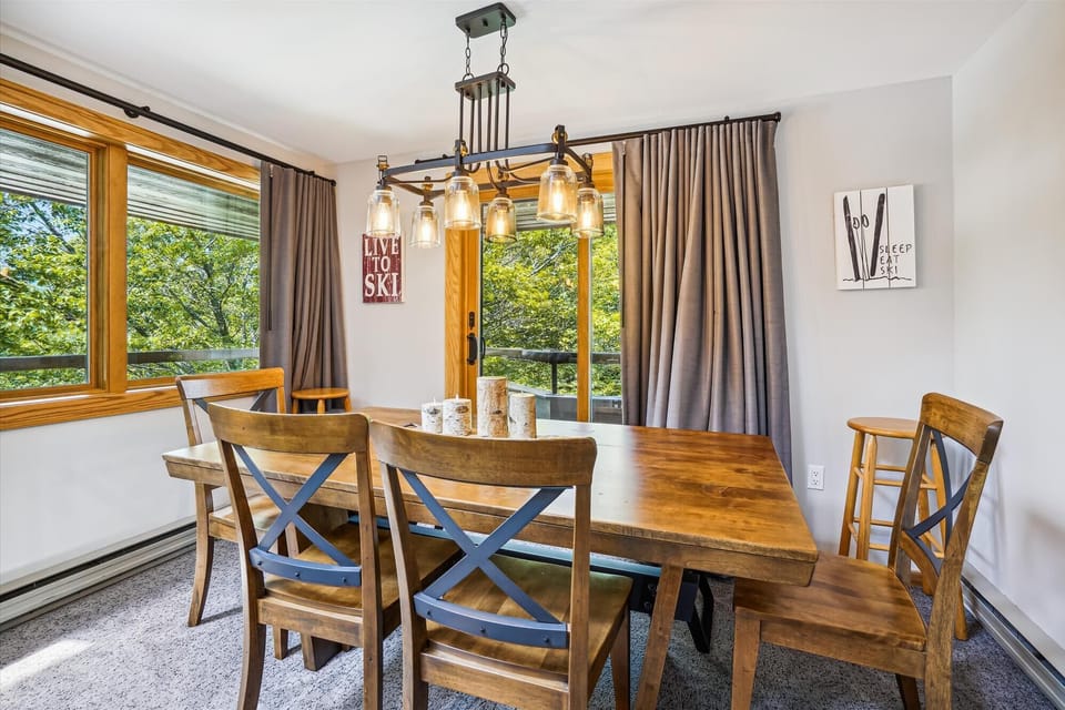 Dining room table seats 6 comfortably