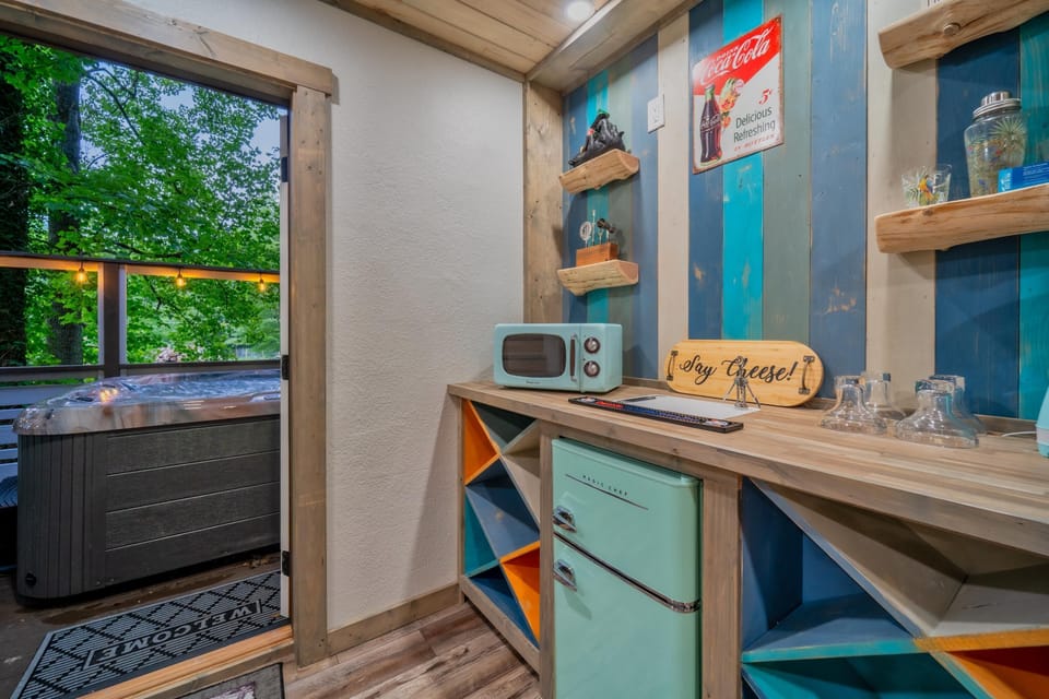 Unique bar area w/ beverage refrigerator