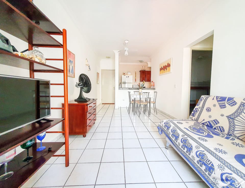 Traditional Apartment | Living area | Flat-screen TV
