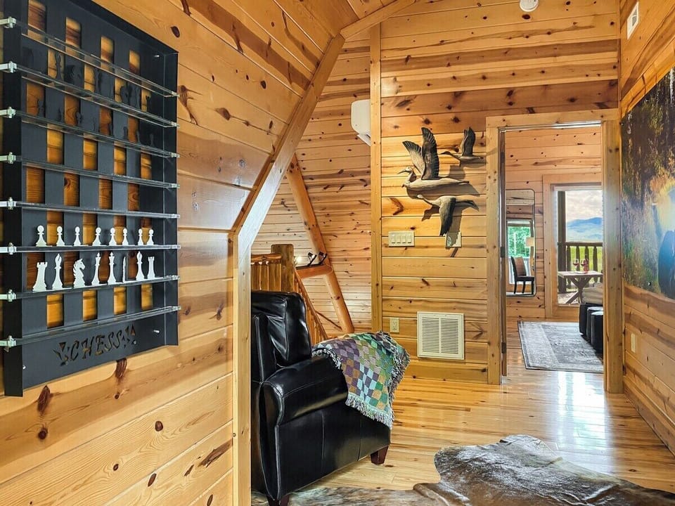 …before you head back down to gather with the “gang”!