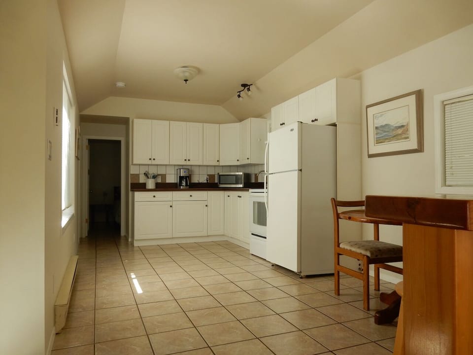 Kitchen area
