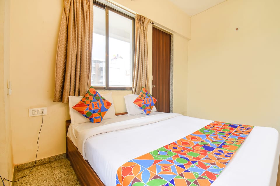 Executive Room, 1 King Bed | Egyptian cotton sheets, premium bedding, in-room safe, soundproofing