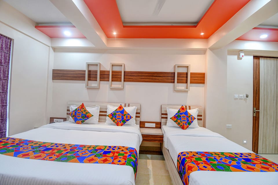 Egyptian cotton sheets, premium bedding, in-room safe, free WiFi