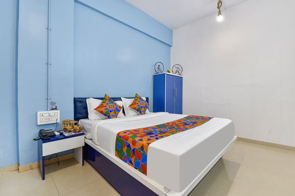 Deluxe Room, 1 Double Bed | Egyptian cotton sheets, premium bedding, in-room safe, desk