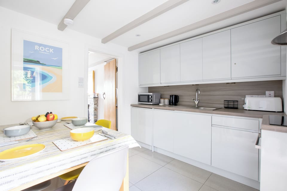 Fridge, dishwasher, electric kettle, toaster