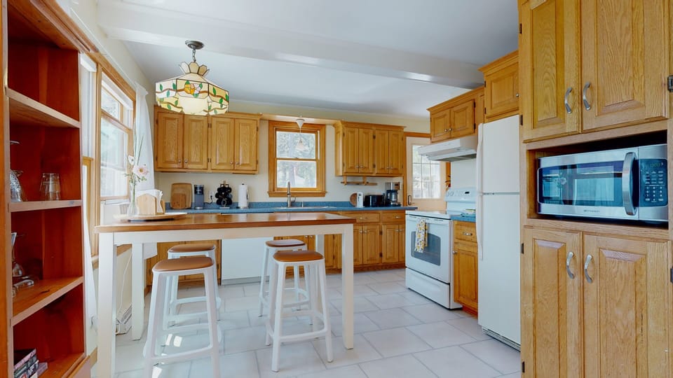 Fully equipped kitchen