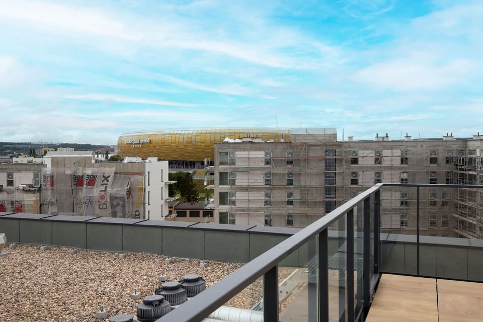 Enjoy easy access to the city's attractions from this well-located building. 
