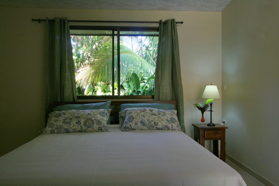 Double Room, Garden View | Iron/ironing board, rollaway beds, free WiFi, bed sheets