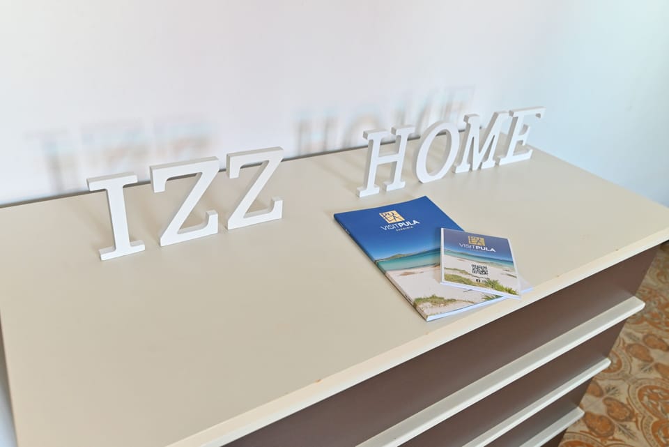 Traditional House | 2 bedrooms, blackout drapes, iron/ironing board, free WiFi