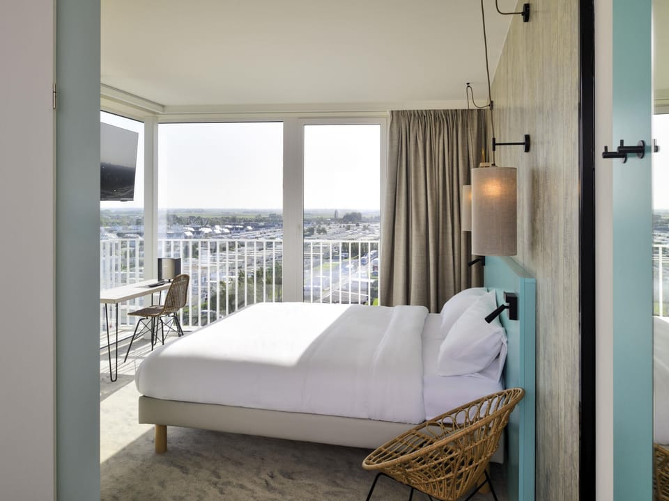 Superior Room, 1 Double Bed, Balcony | Minibar, desk, free WiFi