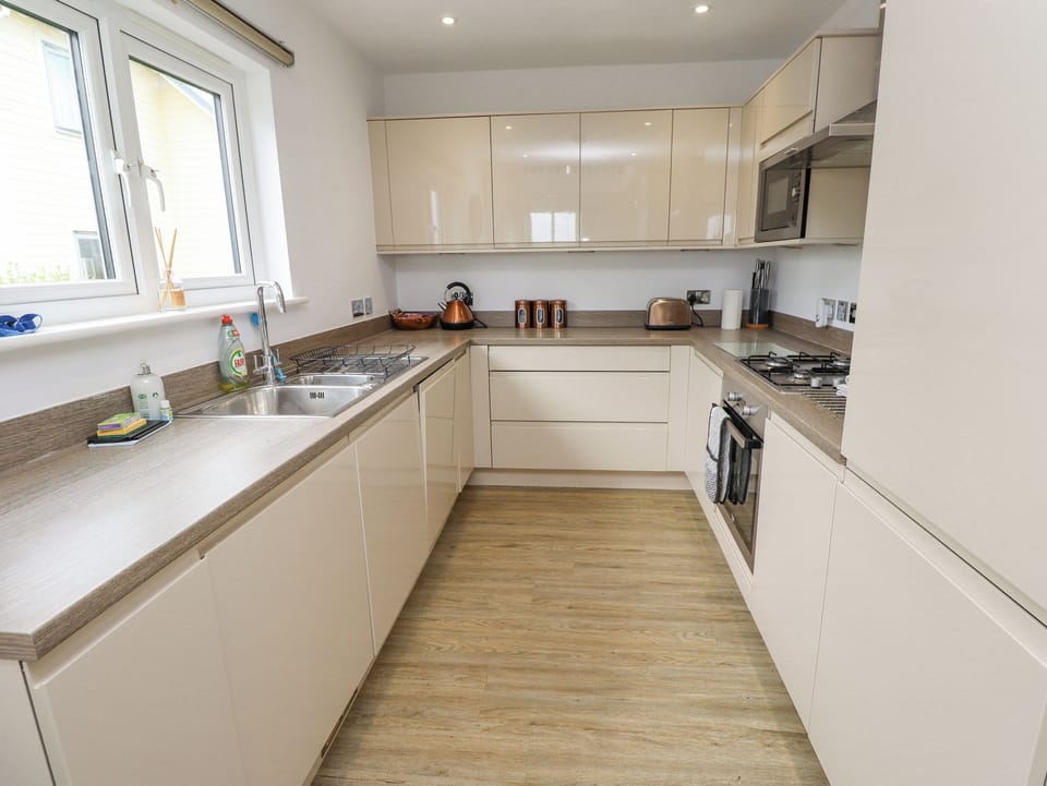 Fridge, dishwasher, electric kettle, toaster