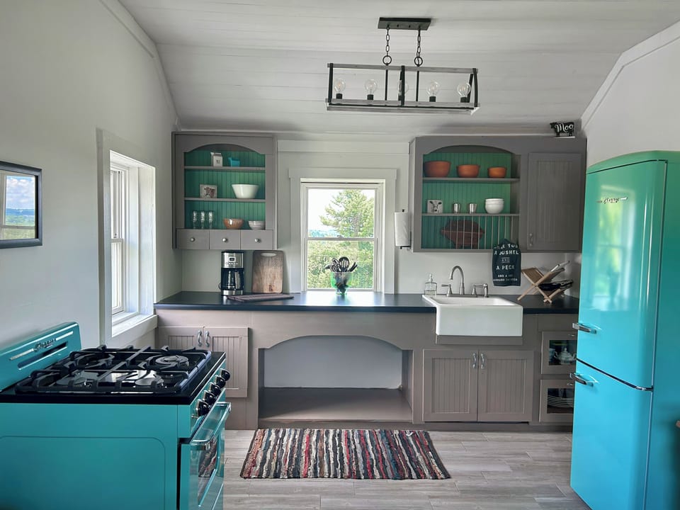 Fully Stocked kitchen