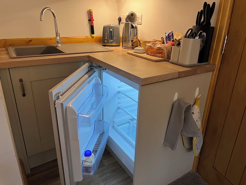Full size fridge, no freezer compartment