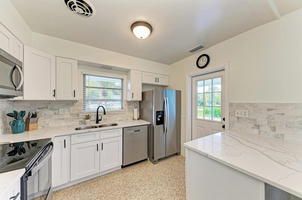 fully stocked kitchen