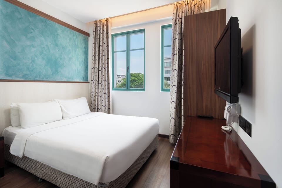 In-room safe, desk, laptop workspace, blackout drapes