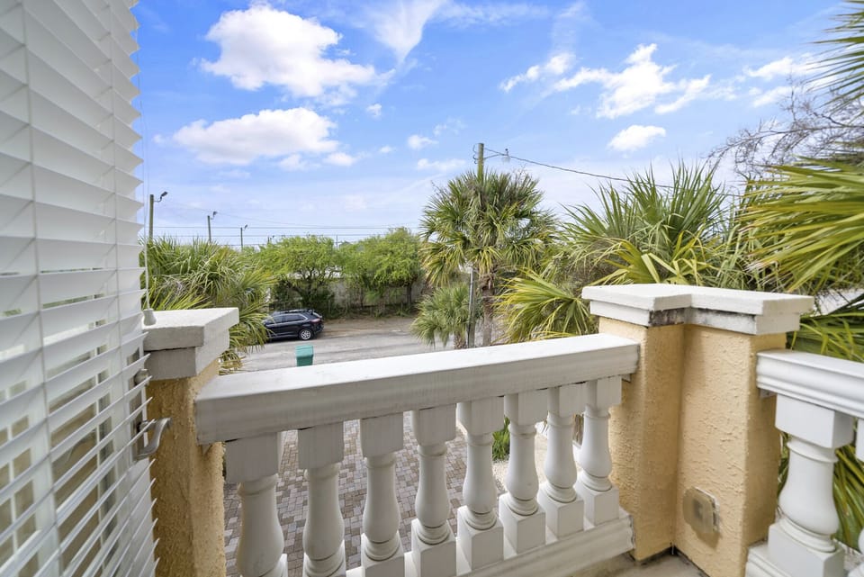 Private balcony off the master bedroom