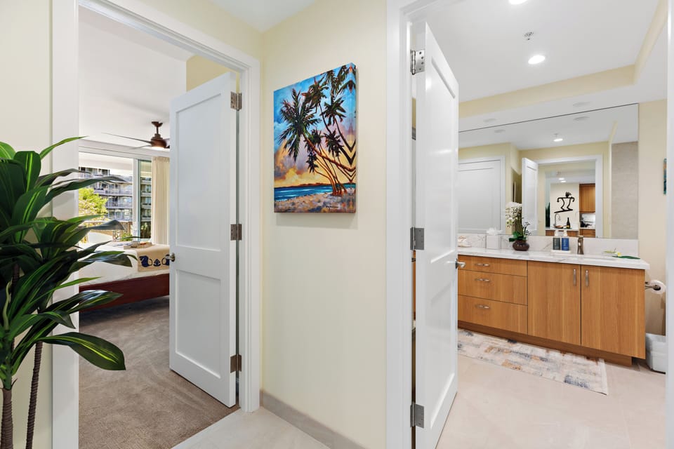 A warm island welcome from the moment you arrive. Step into a bright and inviting entryway that sets the tone for your relaxing Maui escape