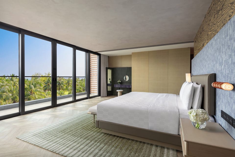 Exclusive Room, Multiple Beds (Shanhai) | Down comforters, minibar (free items), in-room safe, laptop workspace