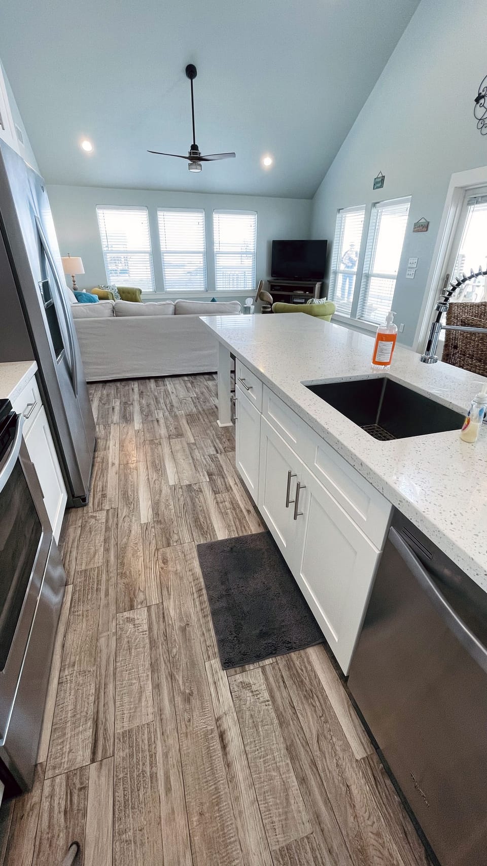 Fully Furnished Kitchen With Island Seating